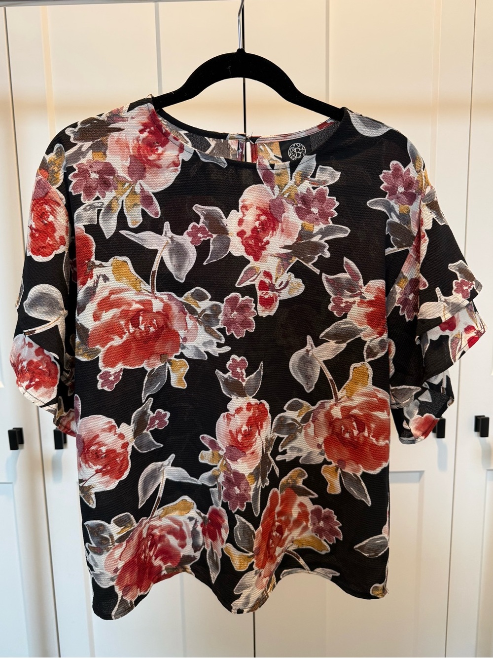bobeau Black Floral Short-Sleeve Blouse with Red and Cream Blooms